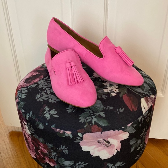 **J.Crew, Brand new, never worn, bright pink suede tassel loafers, size 7 1/2